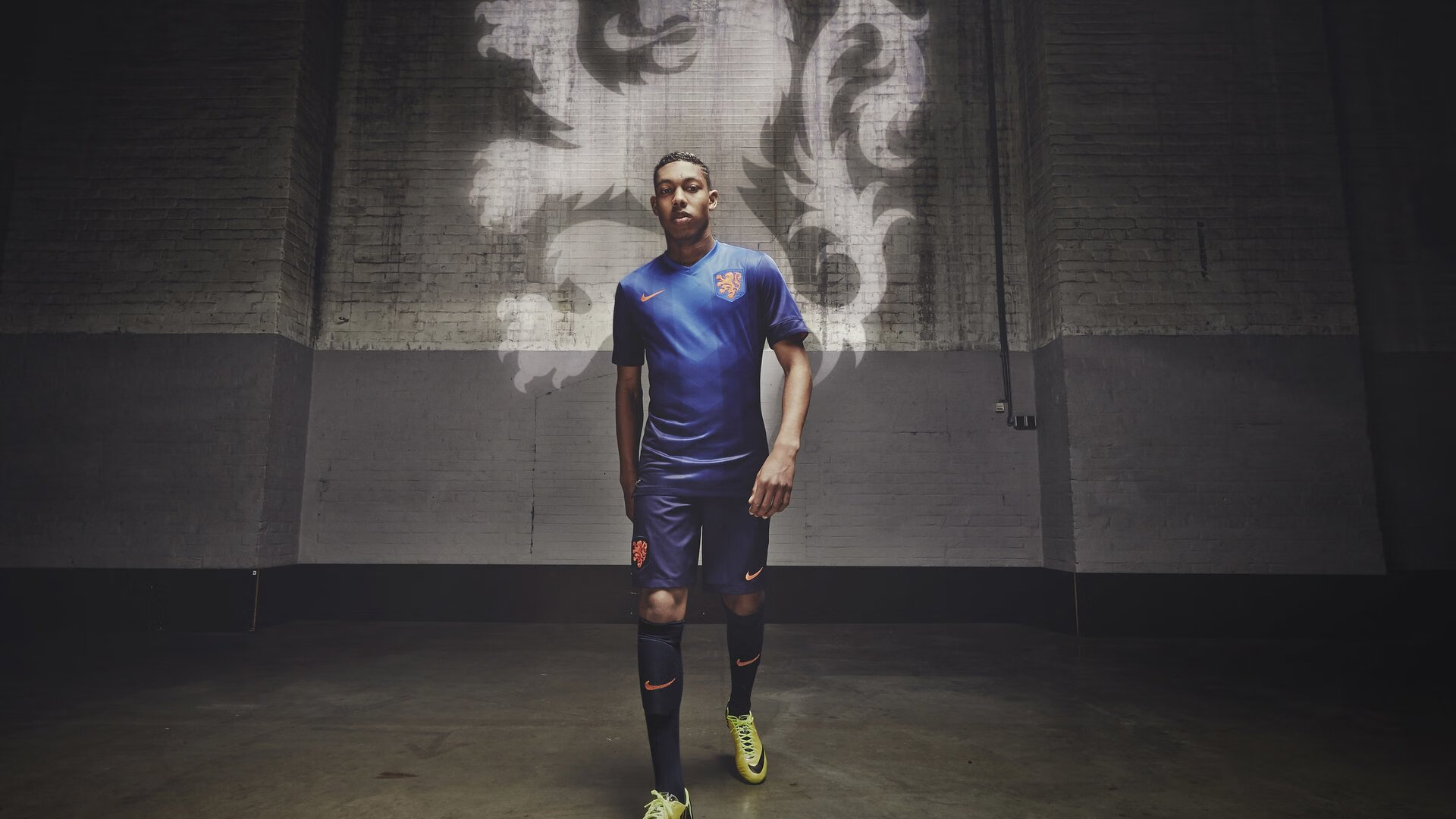 莱万多夫斯基焦点对战，Rookie与40激战快船分钟，夺冠胜负难料！赢得满堂喝彩